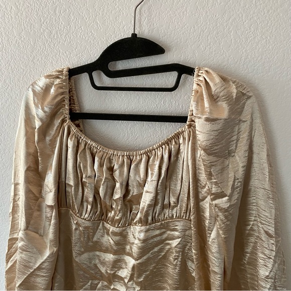 127. MAJORELLE Carla Dress In Metallic Neutral Size M - Picture 3 of 8